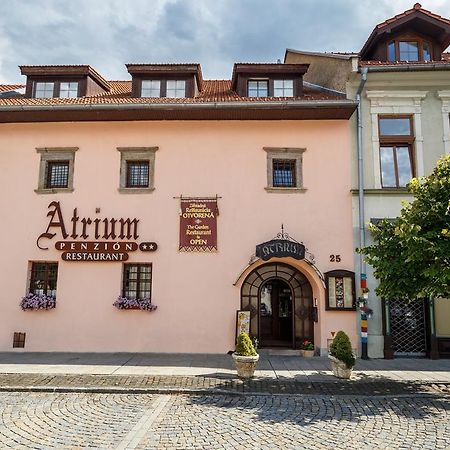 Penzion - Restaurant Atrium Poprad Buitenkant foto